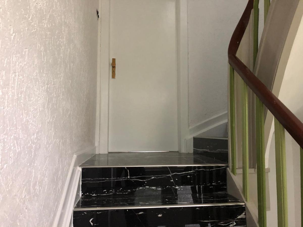 M/P Appartement Duisburg Buitenkant foto